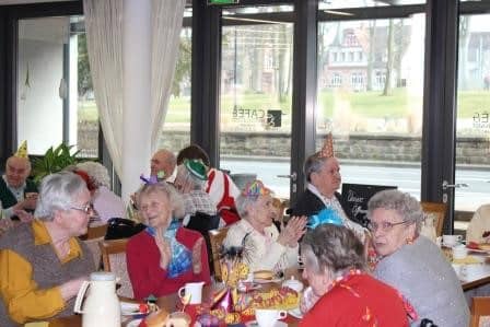 Faschingsfeier im Altenheim