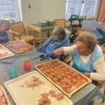 Unser liebgewonnenes Pizzabacken im Haus Königsland