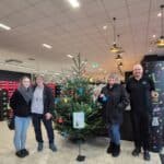 Wunschbaum-Aktion im MennoHeim: Ein Start voller Herzenswärme im WASGAU-Markt Enkenbach